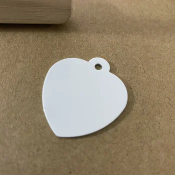 Chapa identificativa para mascotas con forma de corazón