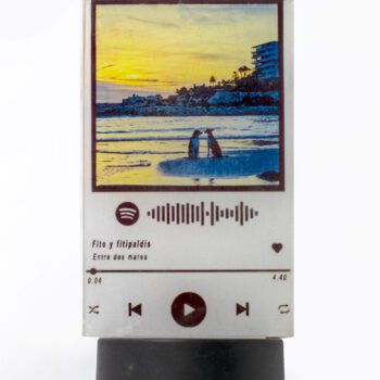 Lampara con la forma de spotify con la foto y canción que prefieras