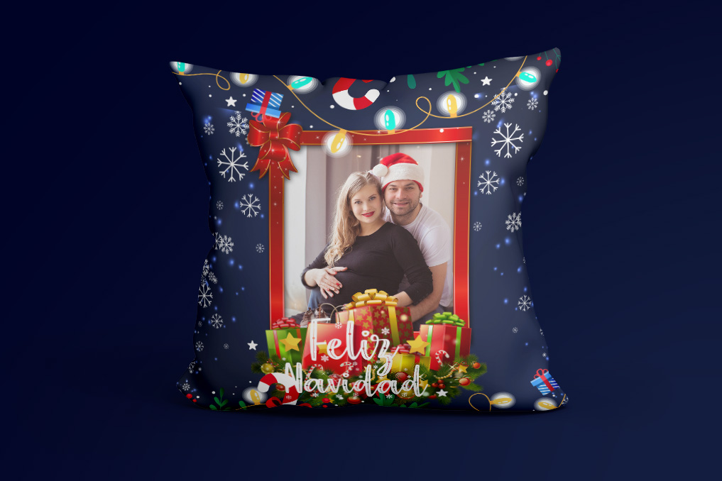 Cojín Personalizable de Navidad: Tus Recuerdos, Nuestra Magia - Imagen 2