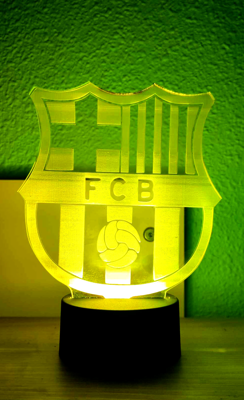 Lámpara 3D en Acrílico con Diseño del Escudo del Barcelona ⚽🌟