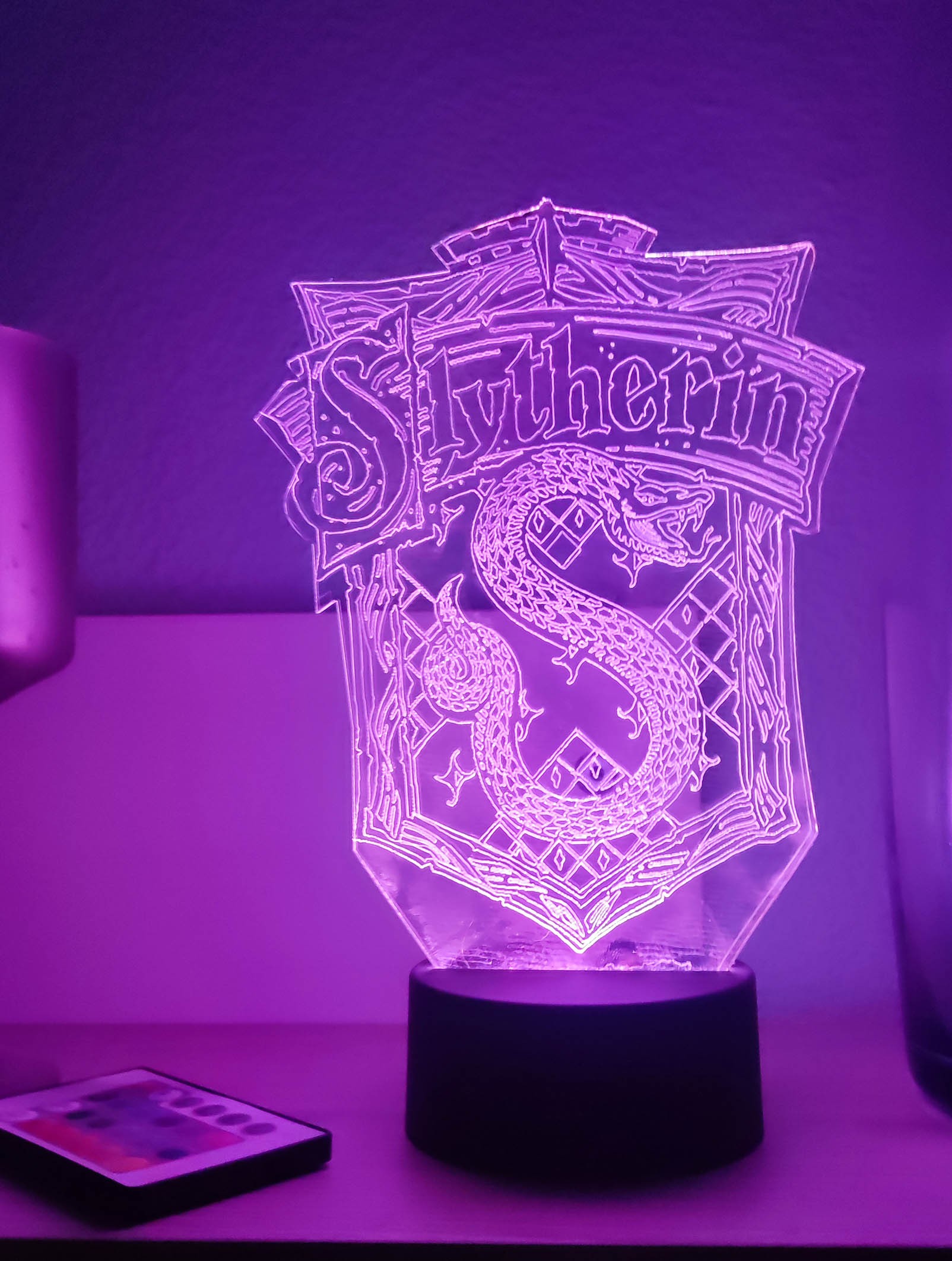 Lámpara 3D en Acrílico con Diseño de Slytherin de Howars - Imagen 2